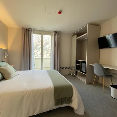 Az San Valero Hotel