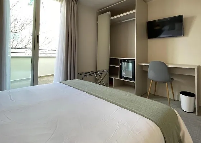 Vtz San Valero فندق 2*