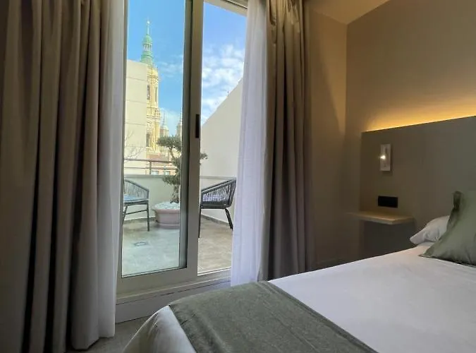 Vtz San Valero فندق